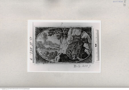 Vorderseite von  [http://creativecommons.org/publicdomain/mark/1.0/] ... - , bh284742. Foto.