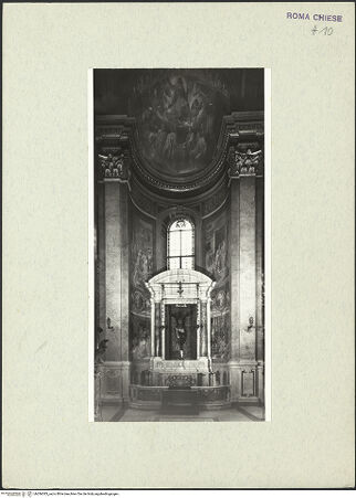 Vorderseite von Bibliotheca Hertziana [https://www.deutsche-digitale-bibliothek.de/content/lizenzen/rv-fz/] Santa Maria dell'AnimaCappella del Crocifisso - Gesamtansicht, bh286383_recto. Foto.