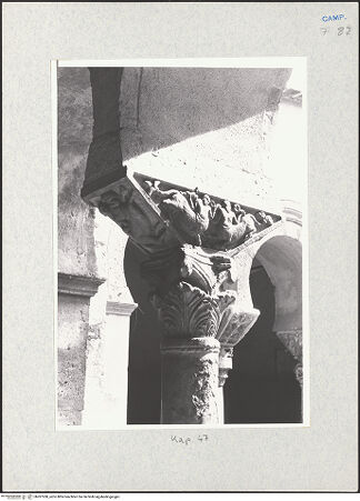 Vorderseite von Glass, Dorothy [https://www.deutsche-digitale-bibliothek.de/content/lizenzen/rv-ez/] Kapitell 47 (Giess, 1959; Naldi, 1990) - Kapitell 47, bh287280_recto. Foto: Glass, Dorothy.