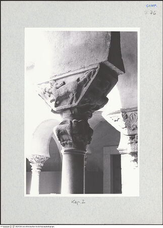 Vorderseite von Glass, Dorothy [https://www.deutsche-digitale-bibliothek.de/content/lizenzen/rv-ez/] Kapitell 01; Kapitell 02 (Giess, 1959; Naldi, 1990) - Kapitell 2, bh287285_recto. Foto: Glass, Dorothy.