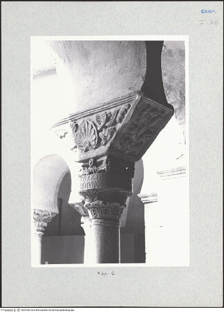 Vorderseite von Glass, Dorothy [https://www.deutsche-digitale-bibliothek.de/content/lizenzen/rv-ez/] Kapitell 01; Kapitell 02 (Giess, 1959; Naldi, 1990) - Kapitell 1, bh287288_recto. Foto: Glass, Dorothy.