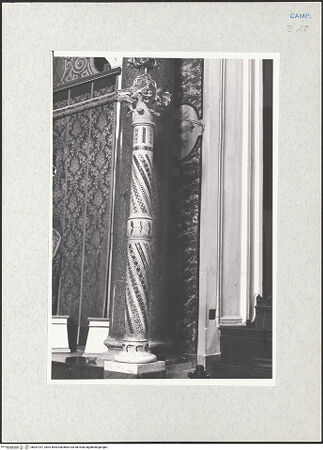 Vorderseite von Glass, Dorothy [https://www.deutsche-digitale-bibliothek.de/content/lizenzen/rv-ez/] Seitenansicht, bh287297_recto. Foto: Glass, Dorothy.