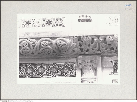 Vorderseite von Glass, Dorothy [https://www.deutsche-digitale-bibliothek.de/content/lizenzen/rv-ez/] Gesims, bh287320_recto. Foto: Glass, Dorothy.