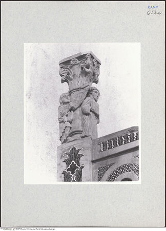 Vorderseite von Glass, Dorothy [https://www.deutsche-digitale-bibliothek.de/content/lizenzen/rv-ez/] Bekrönung, bh287322_recto. Foto: Glass, Dorothy.