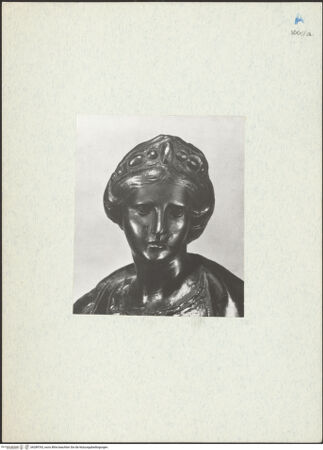 Vorderseite von Bibliotheca Hertziana [https://www.deutsche-digitale-bibliothek.de/content/lizenzen/rv-fz/] Die Markgräfin Mathilde von Tuszien - Vorderansicht, Detail: Kopf, bh289763_recto. Foto.