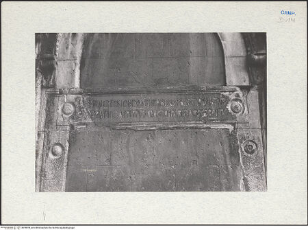 Vorderseite von Glass, Dorothy [https://www.deutsche-digitale-bibliothek.de/content/lizenzen/rv-ez/] Querhausportal - Türsturz, bh290200_recto. Foto: Glass, Dorothy.