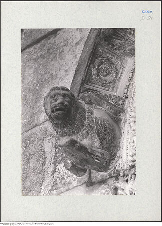 Vorderseite von Glass, Dorothy [https://www.deutsche-digitale-bibliothek.de/content/lizenzen/rv-ez/] HauptportalSzenen aus dem Alten Testament - Detail: linke Konsole, bh290236_recto. Foto: Glass, Dorothy.