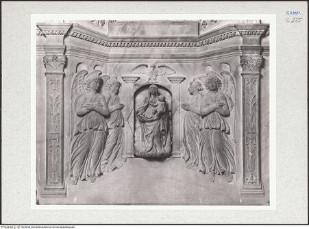 Vorderseite von Courtauld Institute of Art [https://www.deutsche-digitale-bibliothek.de/content/lizenzen/rv-ez/] Tabernakel mit Gottvater, Schmerzensmann, Verkündigung und Madonna - Madonna, bh290498_recto. Foto.