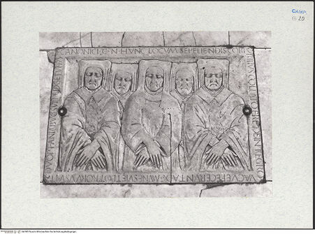 Vorderseite von Courtauld Institute of Art [https://www.deutsche-digitale-bibliothek.de/content/lizenzen/rv-ez/] Grabplatte der Domherren - Gesamtansicht, bh290519_recto. Foto.