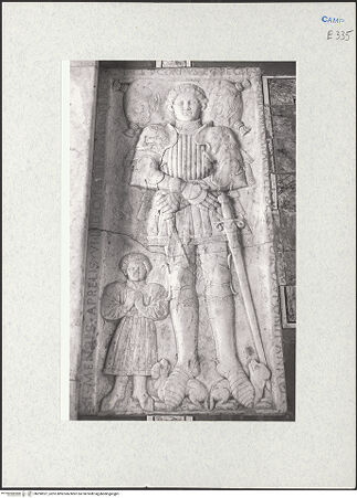 Vorderseite von Courtauld Institute of Art [https://www.deutsche-digitale-bibliothek.de/content/lizenzen/rv-ez/] Grabplatte des Giannone Caracciolo - Gesamtansicht, bh290521_recto. Foto.