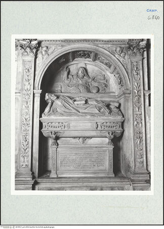 Vorderseite von Courtauld Institute, Conway Library [https://www.deutsche-digitale-bibliothek.de/content/lizenzen/rv-ez/] Grabmal des Aniello Arcamonio Borelli - Detail, Bogen, bh290527_recto. Foto.