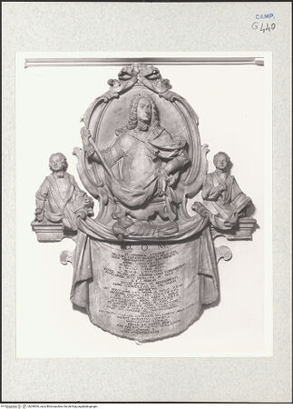 Vorderseite von Courtauld Institute of Art [https://www.deutsche-digitale-bibliothek.de/content/lizenzen/rv-ez/] Denkmal des Ettore Carafa und seiner Söhne - Gesamtansicht, bh290544_recto. Foto.