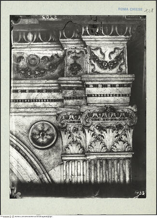 Vorderseite von ICCD [https://rightsstatements.org/page/CNE/1.0/] Grabmal des Ferdinando (Fernando) de Córdoba (+1486) - Detail Architektur, bh290812_recto. Foto.