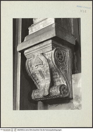 Vorderseite von ICCD [https://www.deutsche-digitale-bibliothek.de/content/lizenzen/rv-ez/] Grabmonument des Bischofs Francesco de Toledo (+1479)Bogenrahmung - linke Pilasterkonsole, bh290824_recto. Foto.