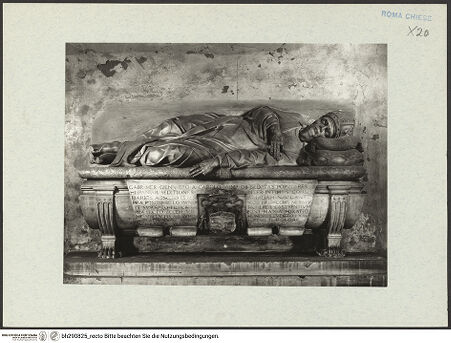 Vorderseite von ICCD [https://rightsstatements.org/page/CNE/1.0/] Sarkophag des Stefano Gabriel Merrino, auch Gabriele Merini (1483-1546) - Inschrift, bh290825_recto. Foto.