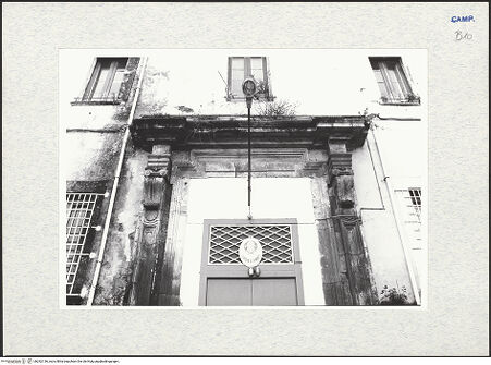 Vorderseite von Bösel, Richard [https://www.deutsche-digitale-bibliothek.de/content/lizenzen/rv-fz/] Palazzo dell'ex Collegio dei Gesuiti - Portal, Detail, bh292136_recto. Foto: Bösel, Richard.