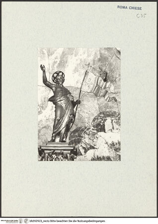 Vorderseite von Bibliotheca Hertziana [https://www.deutsche-digitale-bibliothek.de/content/lizenzen/rv-fz/] Tabernakelbau in Gestalt eines halben Rundtempels über Säulen - Bekrönung, Detail: der auferstandene Christus, bh292923_recto. Foto.