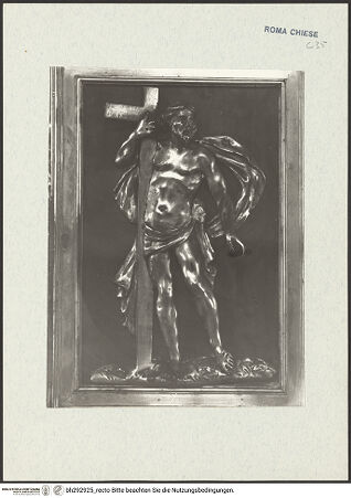 Vorderseite von Bibliotheca Hertziana [https://www.deutsche-digitale-bibliothek.de/content/lizenzen/rv-fz/] Tabernakelbau in Gestalt eines halben Rundtempels über Säulen - Basis, Detail: der auferstandene Christus, bh292925_recto. Foto.