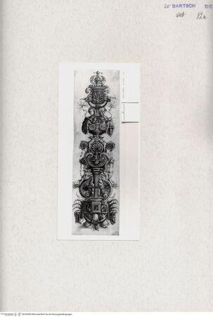 Vorderseite von  [http://creativecommons.org/publicdomain/mark/1.0/] ... - , bh293985. Foto.