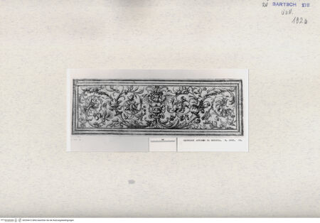 Vorderseite von  [http://creativecommons.org/publicdomain/mark/1.0/] ... - , bh294412. Foto.