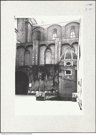 Vorderseite von Krüger, Jürgen [https://www.deutsche-digitale-bibliothek.de/content/lizenzen/rv-fz/] DuomoNordseite - Teilansicht: Nordseitenschiff (von Norden), bh294618_recto. Foto: Krüger, Jürgen.