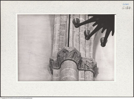 Vorderseite von Krüger, Jürgen [https://www.deutsche-digitale-bibliothek.de/content/lizenzen/rv-fz/] Santa ChiaraNonnenchor - Nordwand, Westseite, Kapitell, bh294622_recto. Foto: Krüger, Jürgen.