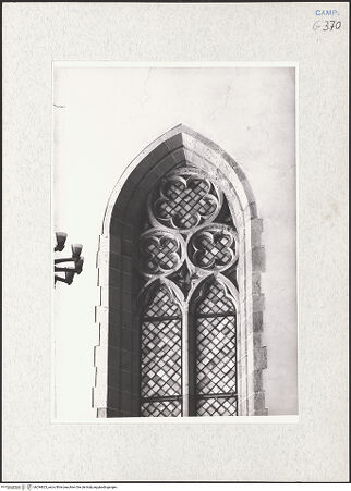 Vorderseite von Krüger, Jürgen [https://www.deutsche-digitale-bibliothek.de/content/lizenzen/rv-fz/] Santa ChiaraNonnenchor - Westwand, Fenster, Detail, bh294623_recto. Foto: Krüger, Jürgen.