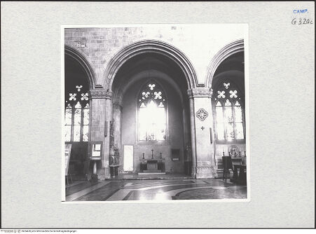 Vorderseite von Krüger, Jürgen [https://www.deutsche-digitale-bibliothek.de/content/lizenzen/rv-fz/] Santa ChiaraLinke Arkade (Nordostliche Kapellenreihe) - 2. Kapelle links, bh294630_recto. Foto: Krüger, Jürgen.