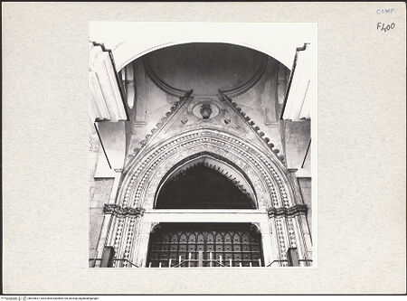 Vorderseite von Krüger, Jürgen [https://www.deutsche-digitale-bibliothek.de/content/lizenzen/rv-fz/] San Domenico MaggioreNordwestliche Fassade - Portal, Detail, bh294637_recto. Foto.