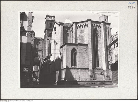 Vorderseite von Krüger, Jürgen [https://www.deutsche-digitale-bibliothek.de/content/lizenzen/rv-fz/] Sant'Eligio al Mercato - Ansicht von Südosten, bh294675_recto. Foto: Krüger, Jürgen.