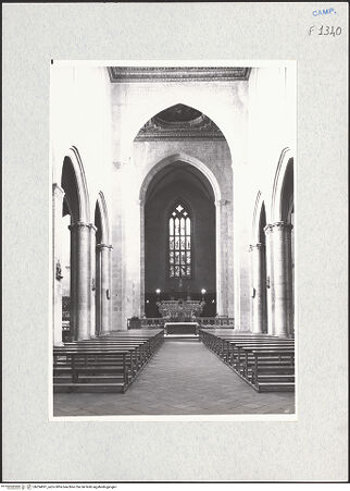 Vorderseite von Krüger, Jürgen [https://www.deutsche-digitale-bibliothek.de/content/lizenzen/rv-fz/] San Pietro a Maiella - Mittelschiff, bh294691_recto. Foto: Krüger, Jürgen.