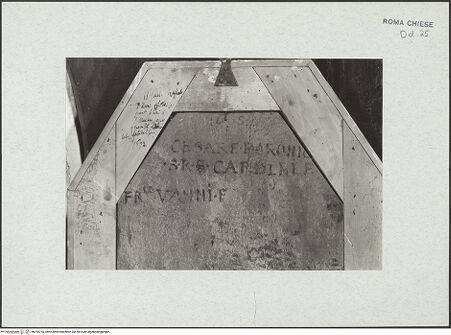 Vorderseite von Vasari [https://www.deutsche-digitale-bibliothek.de/content/lizenzen/rv-fz/] Porträt des Kardinals Cesare Baronio - Rückseite mit Signatur, bh294755_recto. Foto.