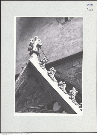 Vorderseite von Krüger, Jürgen [https://www.deutsche-digitale-bibliothek.de/content/lizenzen/rv-fz/] Westportal - Giebel, bh295527_recto. Foto: Krüger, Jürgen.