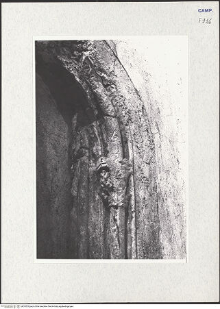 Vorderseite von Krüger, Jürgen [https://www.deutsche-digitale-bibliothek.de/content/lizenzen/rv-fz/] Sant'Agrippino - Bogen, Detail, bh295538_recto. Foto: Krüger, Jürgen.