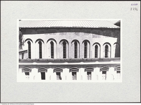 Vorderseite von Krüger, Jürgen [https://www.deutsche-digitale-bibliothek.de/content/lizenzen/rv-fz/] San Lorenzo Maggiore - Südwand, Teilansicht, bh295546_recto. Foto: Krüger, Jürgen.