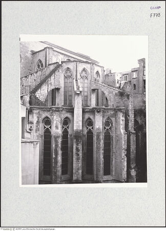 Vorderseite von Krüger, Jürgen [https://www.deutsche-digitale-bibliothek.de/content/lizenzen/rv-fz/] San Lorenzo Maggiore - Teilansicht von Südosten, bh295551_recto. Foto: Krüger, Jürgen.