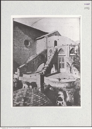 Vorderseite von Krüger, Jürgen [https://www.deutsche-digitale-bibliothek.de/content/lizenzen/rv-ez/] San Lorenzo Maggiore - Ansicht von Südosten um 1913, bh295562_recto. Foto: Krüger, Jürgen.