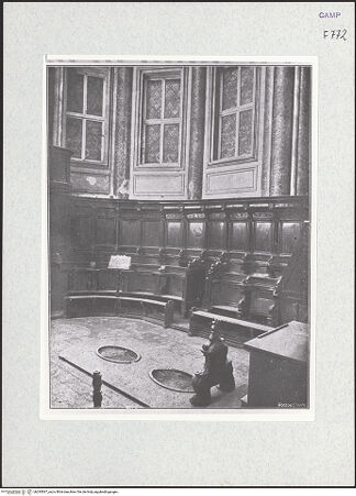 Vorderseite von Krüger, Jürgen [https://www.deutsche-digitale-bibliothek.de/content/lizenzen/rv-ez/] San Lorenzo Maggiore - Chor vor der Restaurierung, bh295567_recto. Foto: Krüger, Jürgen.