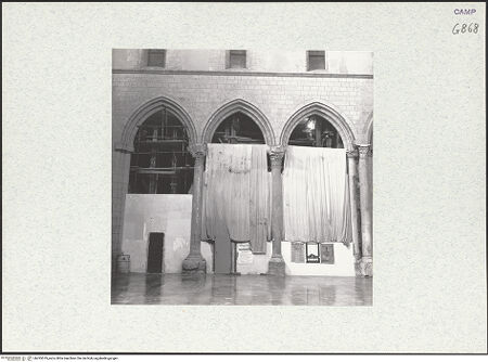 Vorderseite von Krüger, Jürgen [https://www.deutsche-digitale-bibliothek.de/content/lizenzen/rv-fz/] San Lorenzo MaggioreNordarkade - 1. - 3. Bogen, bh295579_recto. Foto: Krüger, Jürgen.