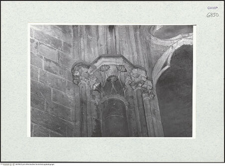 Vorderseite von Krüger, Jürgen [https://www.deutsche-digitale-bibliothek.de/content/lizenzen/rv-fz/] San Lorenzo MaggioreDritte Nordkapelle - Kapitell, bh295623_recto. Foto: Krüger, Jürgen.