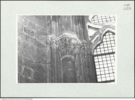 Vorderseite von Krüger, Jürgen [https://www.deutsche-digitale-bibliothek.de/content/lizenzen/rv-fz/] San Lorenzo MaggioreDritte Südkapelle - Kapitell, bh295628_recto. Foto: Krüger, Jürgen.