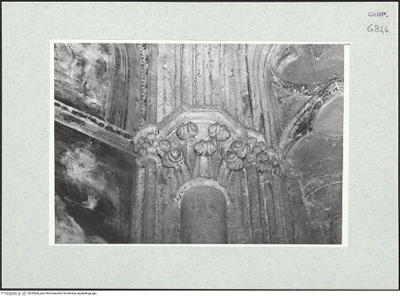 Vorderseite von Krüger, Jürgen [https://www.deutsche-digitale-bibliothek.de/content/lizenzen/rv-fz/] San Lorenzo MaggioreMittlere Kapelle - Kapitell, bh295660_recto. Foto: Krüger, Jürgen.