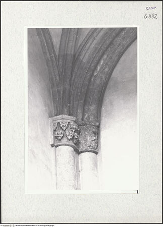 Vorderseite von Krüger, Jürgen [https://www.deutsche-digitale-bibliothek.de/content/lizenzen/rv-fz/] San Lorenzo MaggioreFünfte Nordkapelle - Kapitell und Detail des Gewölbes, bh295666_recto. Foto: Krüger, Jürgen.