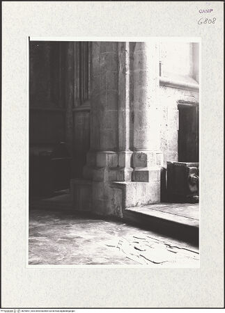 Vorderseite von Krüger, Jürgen [https://www.deutsche-digitale-bibliothek.de/content/lizenzen/rv-fz/] San Lorenzo Maggiore - Pfeilerbasis, bh295691_recto. Foto: Krüger, Jürgen.