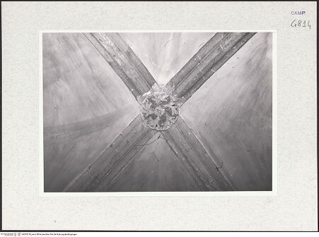 Vorderseite von Krüger, Jürgen [https://www.deutsche-digitale-bibliothek.de/content/lizenzen/rv-fz/] San Lorenzo Maggiore - Schlußstein, bh295710_recto. Foto: Krüger, Jürgen.