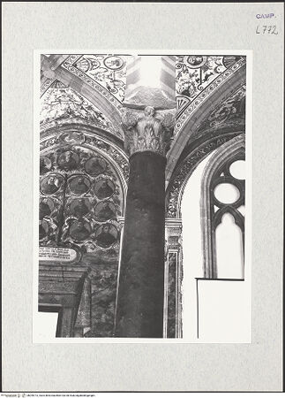 Vorderseite von Krüger, Jürgen [https://www.deutsche-digitale-bibliothek.de/content/lizenzen/rv-fz/] San Lorenzo Maggiore, Convento - Innenraum, Kapitell der linke Säule, bh295713_recto. Foto: Krüger, Jürgen.