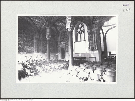 Vorderseite von Krüger, Jürgen [https://www.deutsche-digitale-bibliothek.de/content/lizenzen/rv-fz/] San Lorenzo Maggiore, Convento - Innenraum, bh295722_recto. Foto: Krüger, Jürgen.