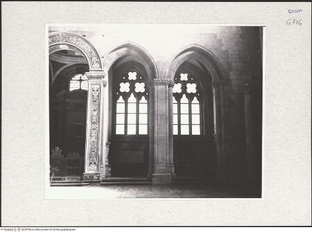 Vorderseite von Krüger, Jürgen [https://www.deutsche-digitale-bibliothek.de/content/lizenzen/rv-fz/] San Lorenzo MaggioreSüdarkade - 1. - 3. Bogen, bh295748_recto. Foto: Krüger, Jürgen.