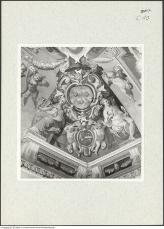 Vorderseite von Getty Research Institute [https://www.deutsche-digitale-bibliothek.de/content/lizenzen/rv-ez/] Szenen aus dem Alten Testament, Wappen und PersonifikationenWappenkartuschen, flankiert von den Personifikationen der Nobilitas und der Prudentia - Gesamtansicht, bh296372_recto. Foto: Hutzel, Max.