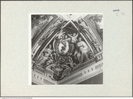 Vorderseite von Getty Research Institute [https://www.deutsche-digitale-bibliothek.de/content/lizenzen/rv-ez/] Dekorationsprogramm mit Personifikationen, Wappen und Landschaften mit heiligen EremitenWappenkartusche, flankiert von den Personifikationen der Caritas und der Vigilantia - Gesamtansicht, bh296390_recto. Foto: Hutzel, Max.